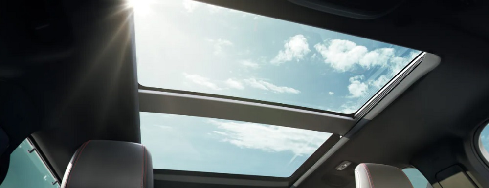Ford Explorer 2023 cửa sổ trời panorama