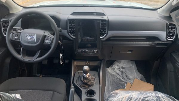 Ford Ranger XLS 4x2 MT 2023