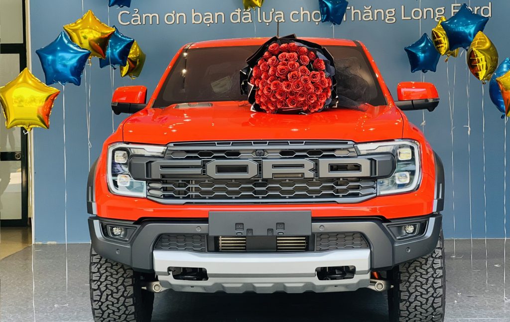 Ford Ranger Raptor 2023 Màu đỏ cam